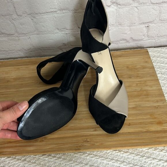 Nine West Twist Peep Toe Pump EUC - Picture 4 of 9